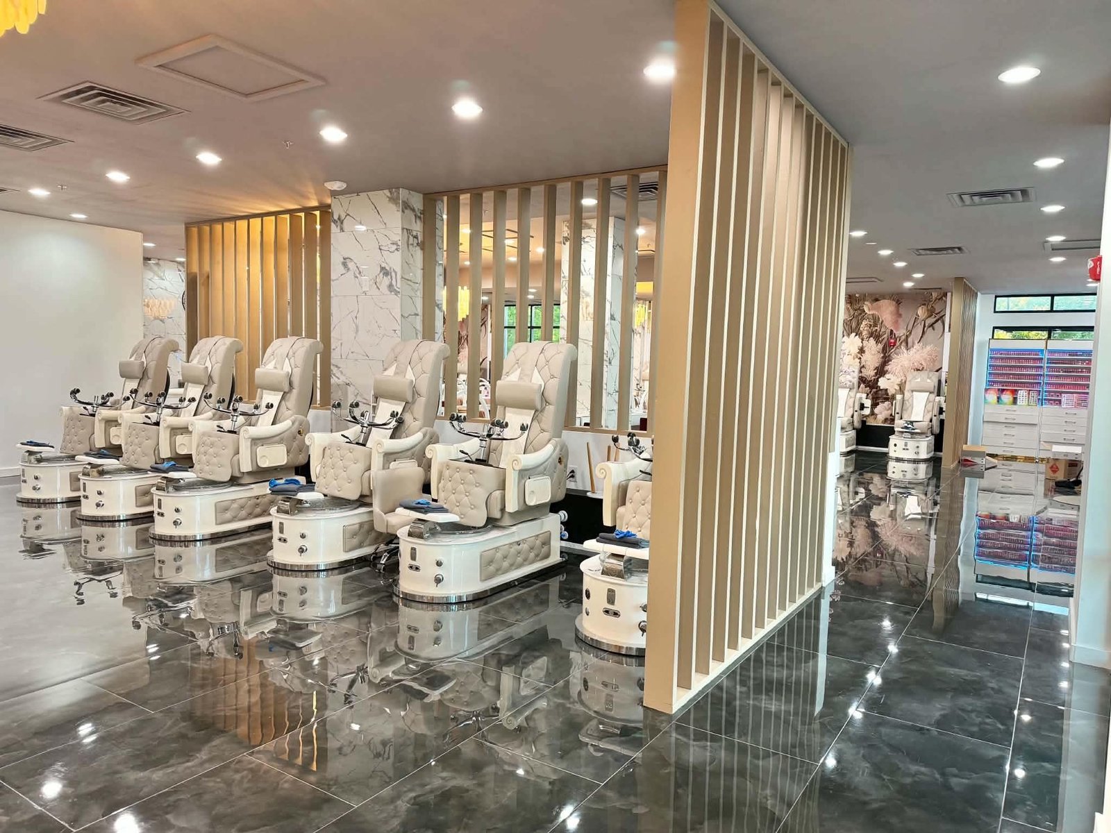Mimosas Nail Bar - Raleigh salon experience in Raleigh